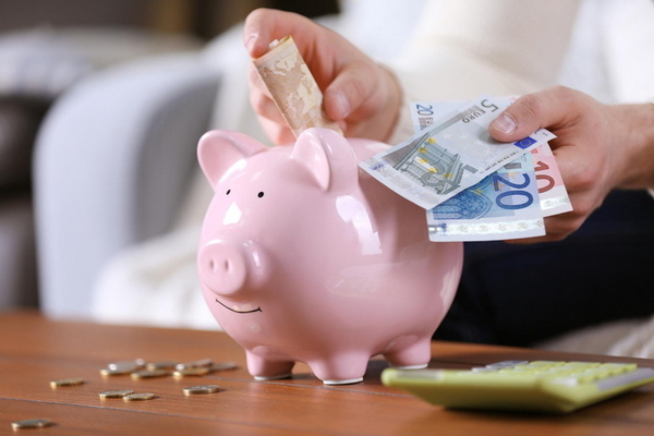 Regelmässige (monatliche) Sparkraft Regelmässige (monatliche) Sparkraft